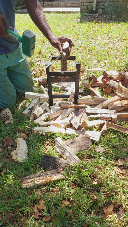 Wood Splitter & 4 Ground Pegs